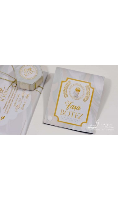 Trusou de botez cu ingeri si broderie personalizata aurie si pattern marble crem mint 10
